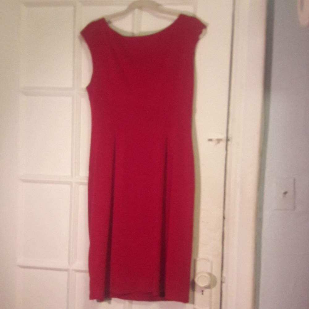 RED DAILY DRESS . - Picture 2 of 8
